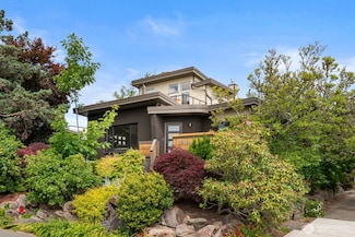 3516 NE 43rd St, Seattle, WA 98105