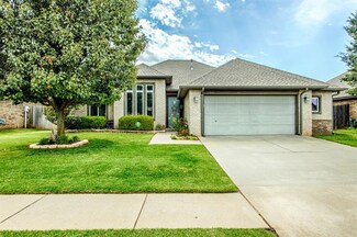 17417 Hawks Tree Ln, Edmond, OK 73012