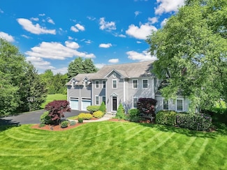 15 Crestview Dr, South Deerfield, MA 01373
