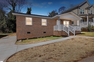 8 Harris Ln, Greenville, SC 29607