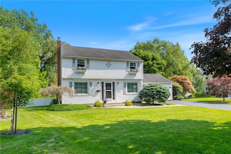 89 Deville Dr, Rochester, NY 14612