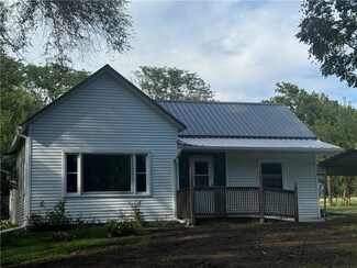 317 Chrissenger St, Burlington Junction, MO 64428