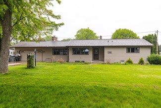 1400 Sunset Ln, Menasha, WI 54952