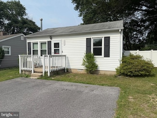 7863 Mayford Ave, Pasadena, MD 21122