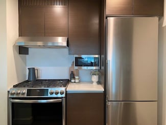 315 W 33rd St Unit 10M, New York, NY 10001