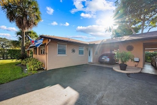 725 Whippoorwill Ln, Delray Beach, FL 33445