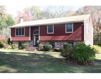 32 Tremont St, Mansfield, MA 02048