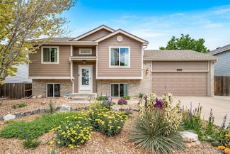 1482 S Pitkin Cir, Aurora, CO 80017