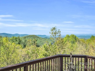 195 Spring Mountain Rd, Fairview, NC 28730