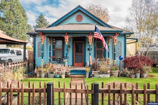 1150 SW Levens St, Dallas, OR 97338