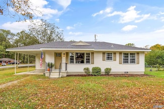 127 Christopher Cir, Athens, AL 35611