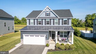 3720 Sweet Meadow Ct, Macungie, PA 18062