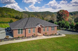 1945 Golden Mountain Rd, Sparta, TN 38583
