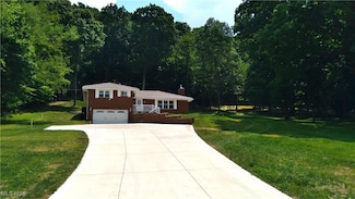 5203 Woodruff St NW, Dover, OH 44622