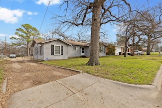 2325 Halbert St, Fort Worth, TX 76112