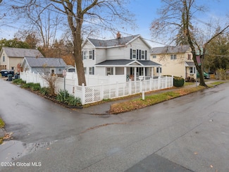 275 Nelson Ave, Saratoga Springs, NY 12866