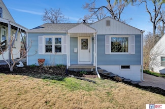 6123 Emmet St, Omaha, NE 68104