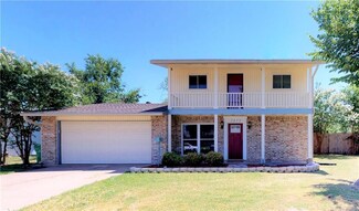 2433 Briarwood Ln, Carrollton, TX 75006