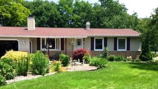 384 Ridge Rd, Juneau, WI 53039