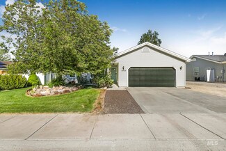 1533 Saddler St, Twin Falls, ID 83301