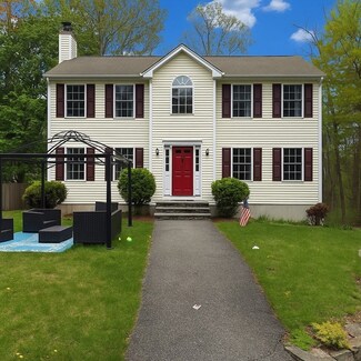 7 Van Norden Rd, Burlington, MA 01803