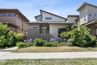 6735 Avrum Dr, Denver, CO 80221