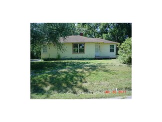 208 Highland St, Sweet Springs, MO 65351