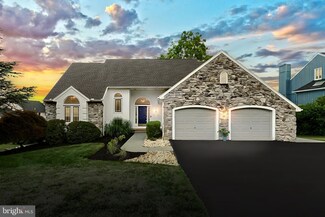 302 Forge Ct, Spring Grove, PA 17362