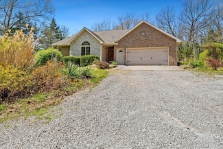 580 Cedar Hill Ln, Marshfield, MO 65706