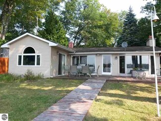 2272 Indian Lake Rd, National City, MI 48748