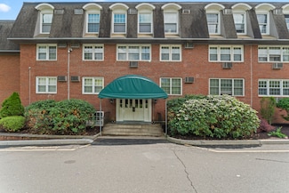 34A Padanaram Ave Unit 127, Danbury, CT 06811