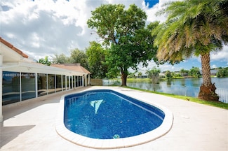 9881 SW 1st Ct, Plantation, FL 33324