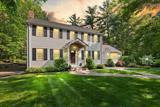 8 Glen Dr, Lynnfield, MA 01940