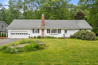 12 Nipmuc Rd, Paxton, MA 01612