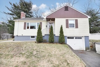 8 Hemlock Rd, West Roxbury, MA 02132