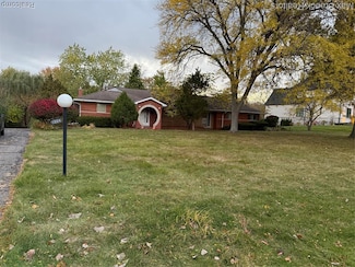 7224 Old Mill Rd, Bloomfield Hills, MI 48301