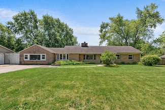 13715 W Cardinal Pkwy, New Berlin, WI 53151
