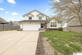 15738 Charles St, Omaha, NE 68118