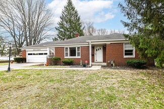 3255 Highwoods Dr W, Indianapolis, IN 46222
