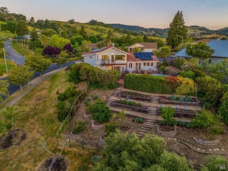 12 Maidu Ct, Napa, CA 94558