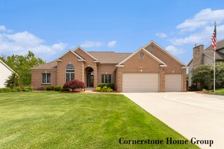 5273 S Silverstone Dr NE, Comstock Park, MI 49321