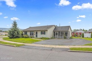 1617 Marlin Pkwy, Williamsport, PA 17701