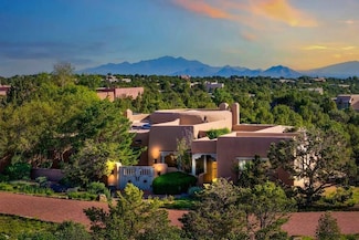24 Paintbrush Cir, Santa Fe, NM 87506