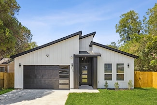 2519 E Overton Rd, Dallas, TX 75216