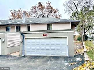 1228 Wagon Wheel Rd, Hopkins, MN 55343