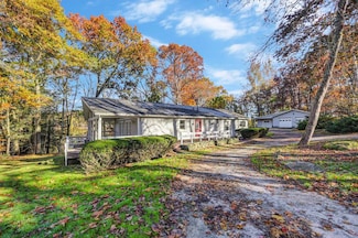 5 Golf Ln, Tunkhannock, PA 18657