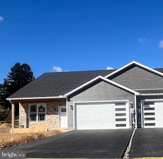 11845 Mystic Rock Ln S, Waynesboro, PA 17268