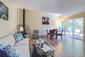 12515 SE 42nd St, Bellevue, WA 98006