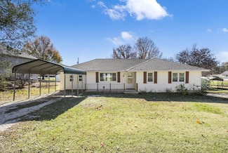 206 E Franklin St, Walnut Grove, MO 65770