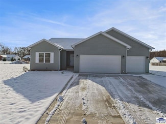 1102 Matthews St, Clinton, IN 47842